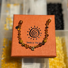 Load image into Gallery viewer, SMALL letter - 26cm anklet